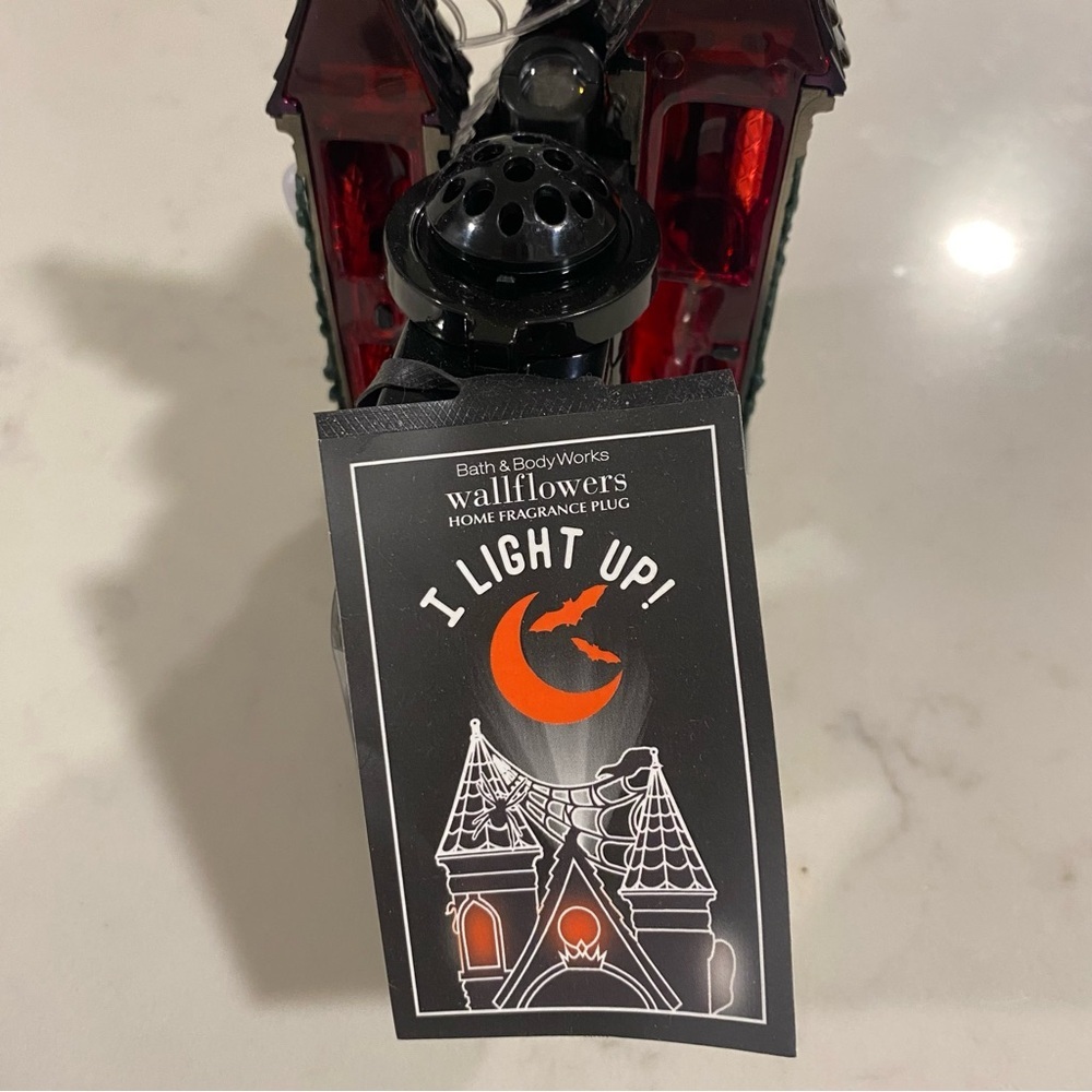 NWT 2024 Bath & Body Works Light-up Wallflower - Haunted House - Picture 5 of 11